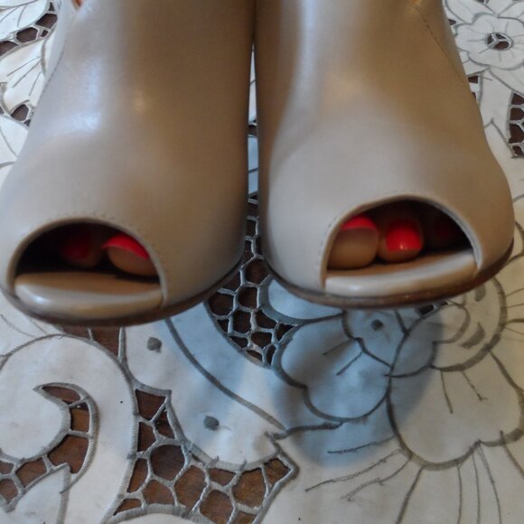 Prada Nude Lamb Leather Peep Toe Ankle Boots Size 37B - Picture 7 of 16